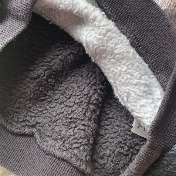 Girls H&M fleece sweater - Picture 3 of 4